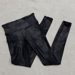 Spanx Faux Leather  Shiny Leggings Size Small